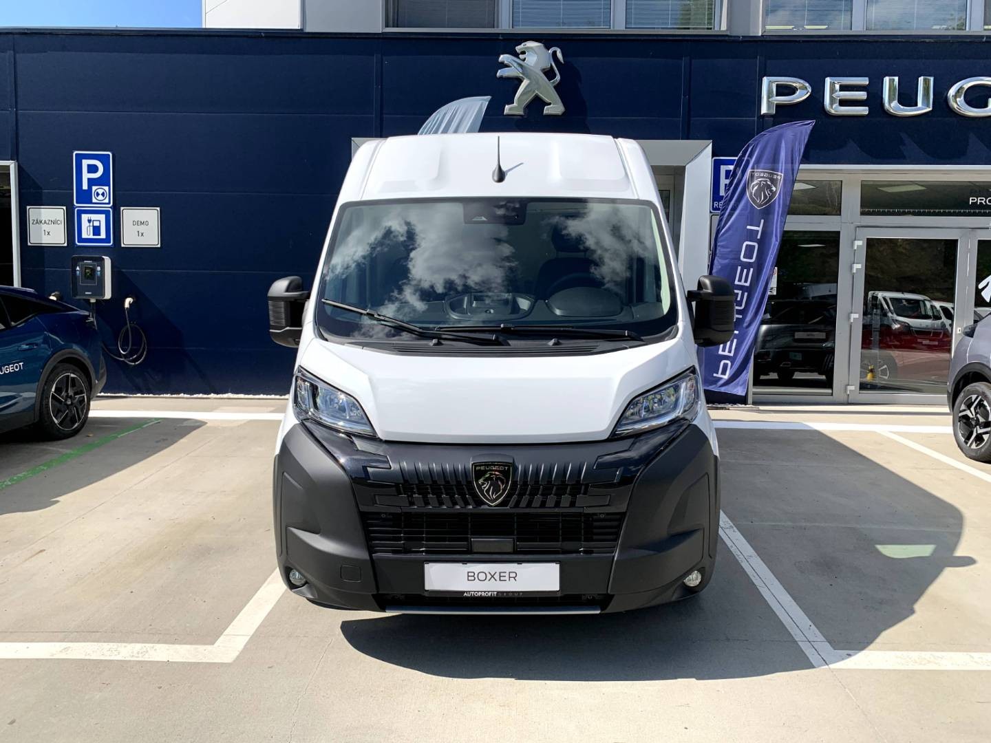 Peugeot Boxer Furgon 335 L2H2 2.2 BlueHDi 103 kW / 140 k MT6