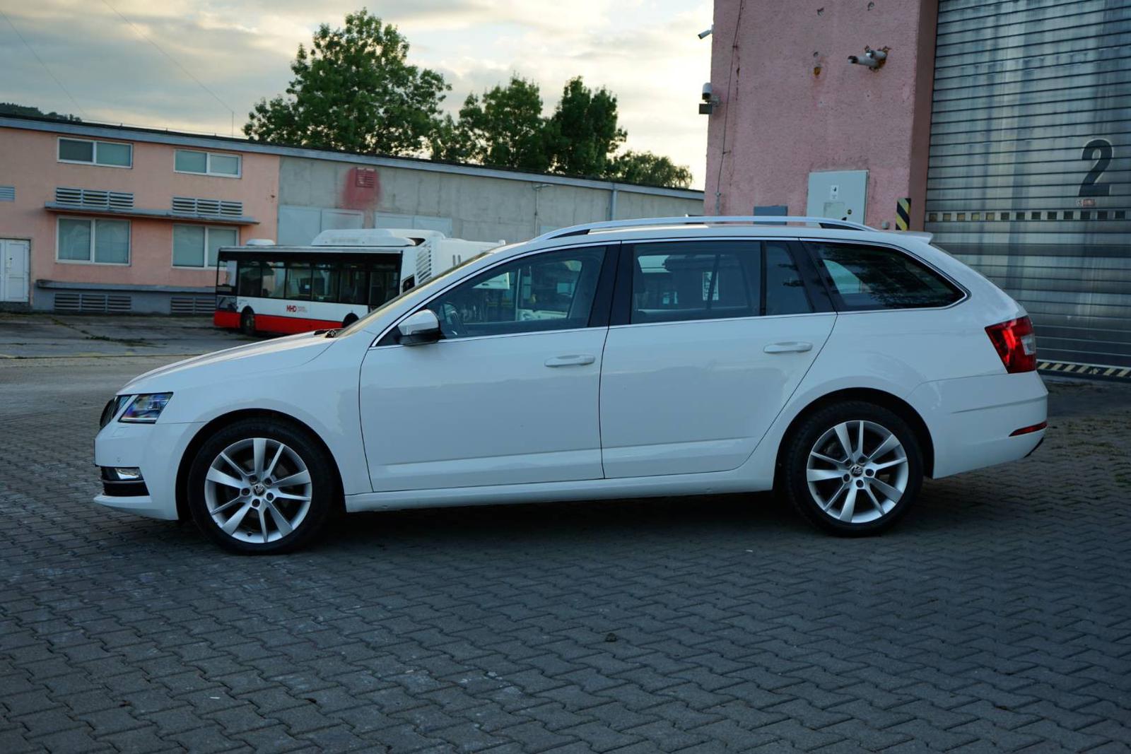 Škoda Octavia Combi 2.0 TDI Style DSG