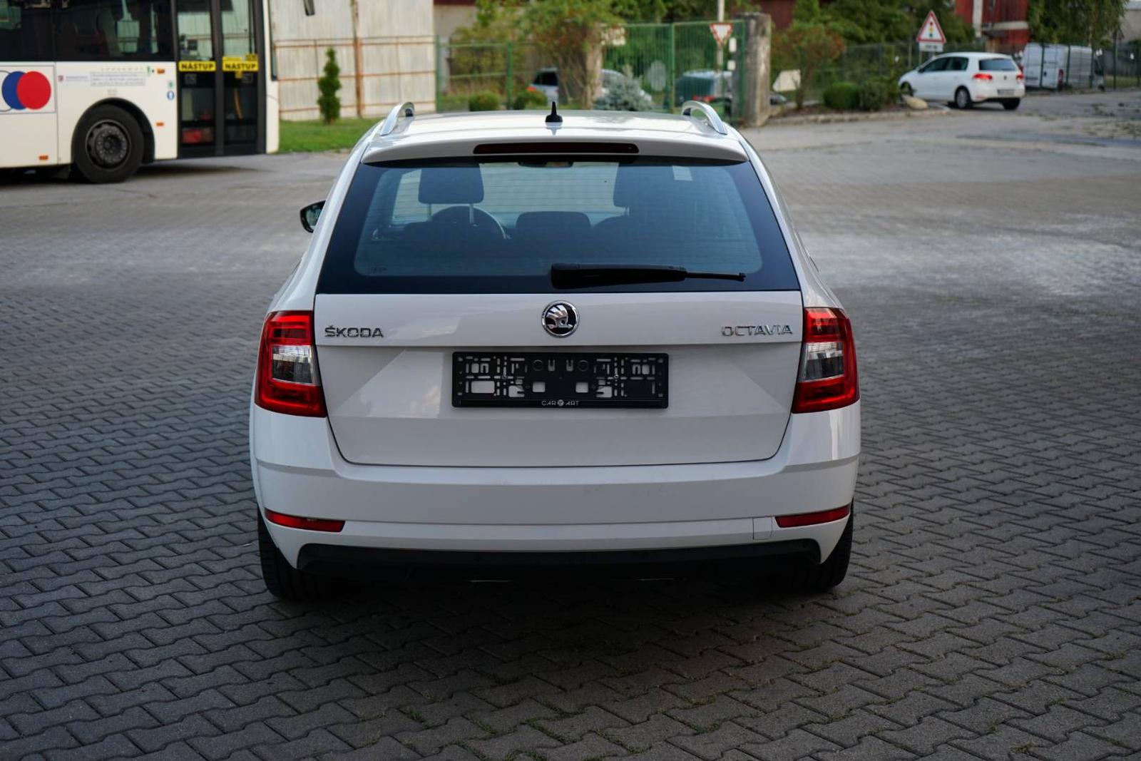 Škoda Octavia Combi 2.0 TDI Style DSG