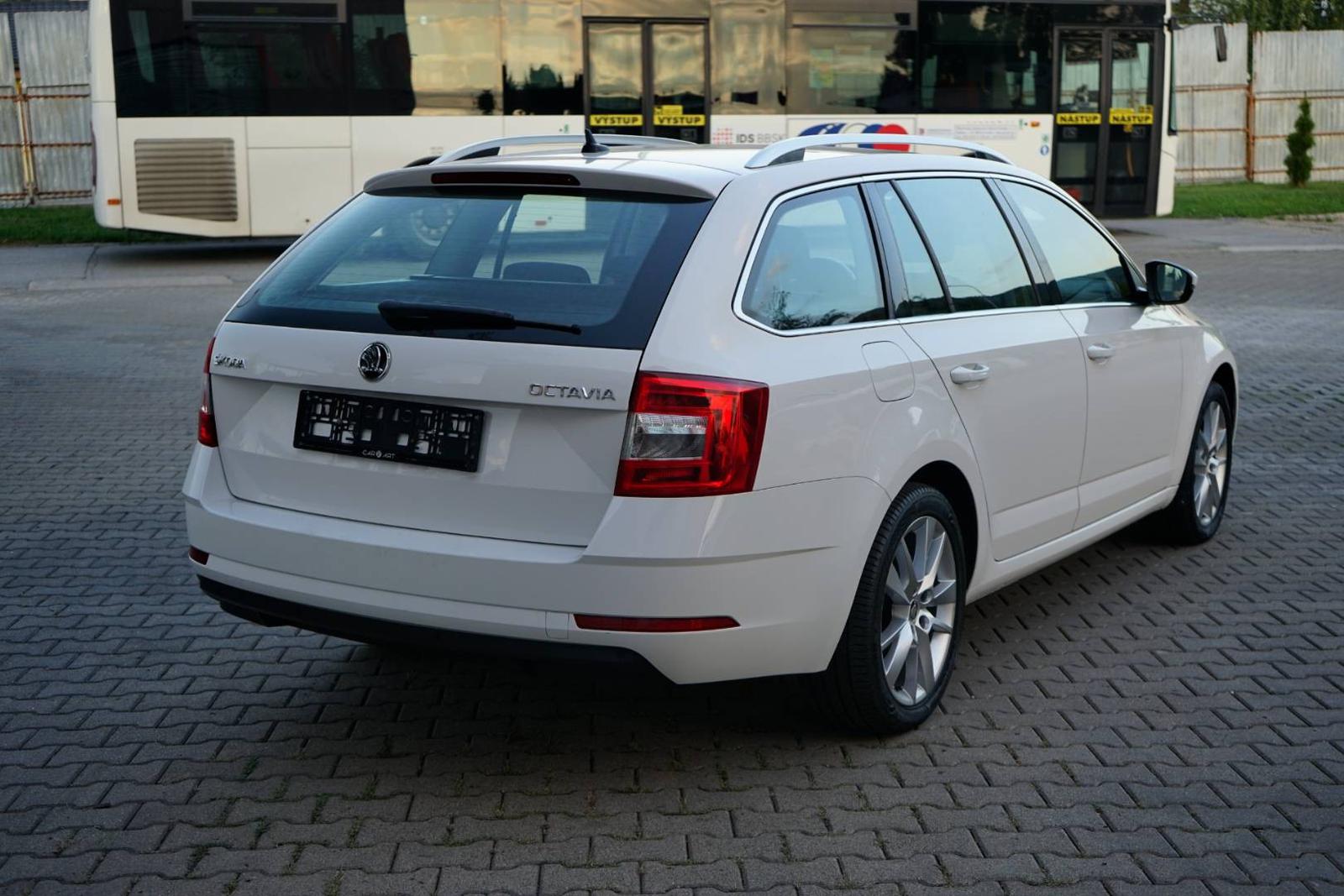 Škoda Octavia Combi 2.0 TDI Style DSG