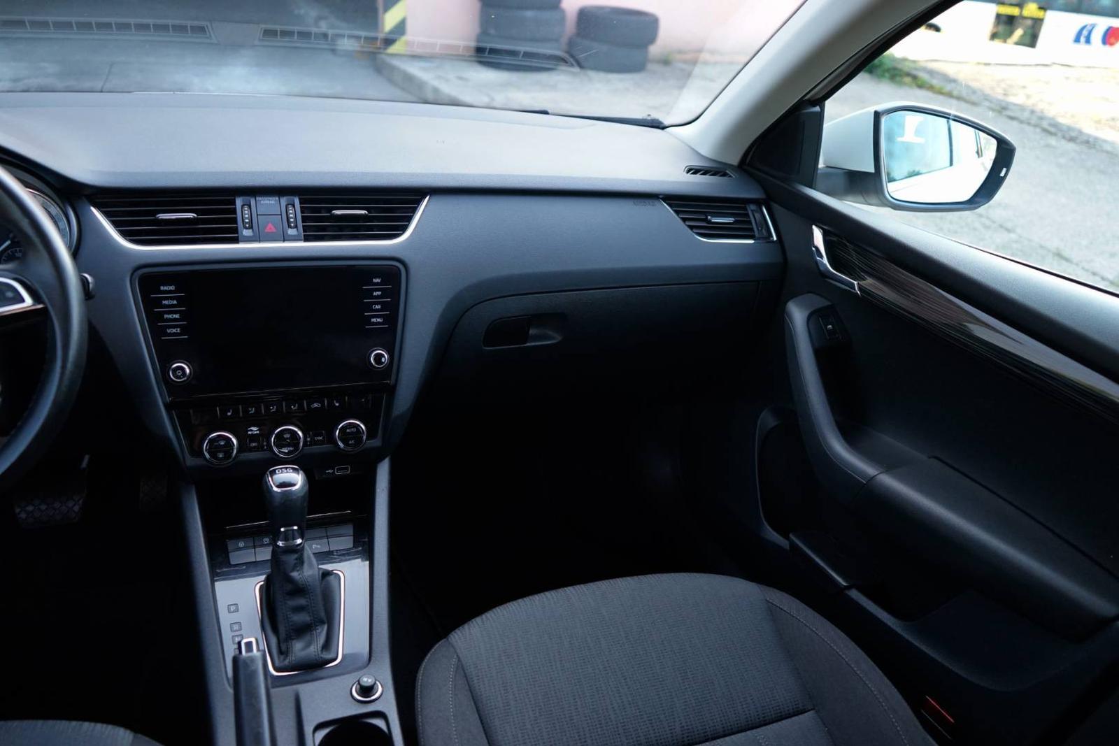 Škoda Octavia Combi 2.0 TDI Style DSG