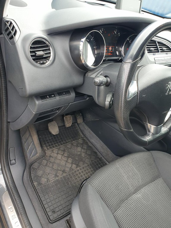Peugeot 5008 2.0 BlueHDi STOP&START Allure