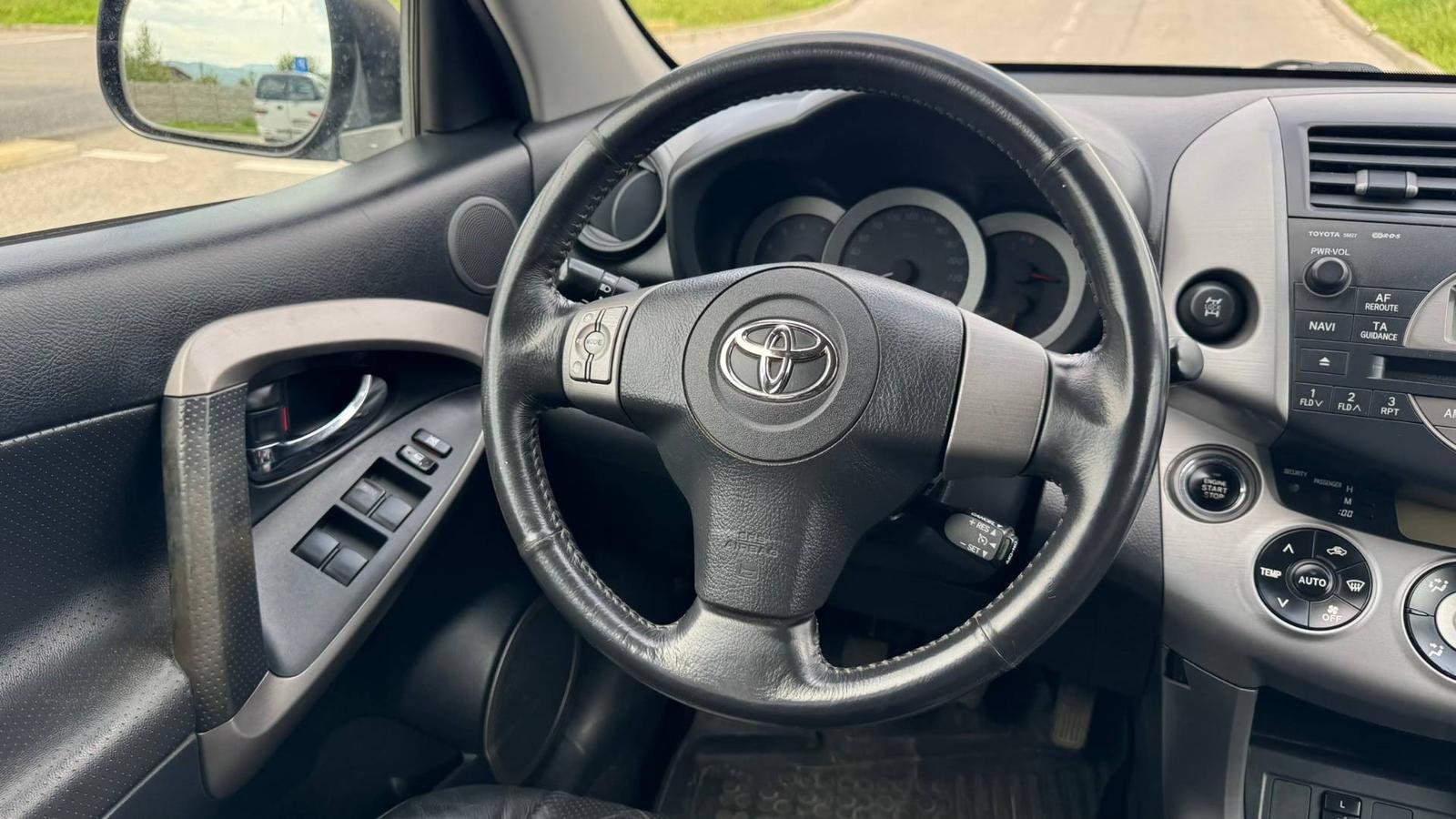 Toyota RAV4 2.2 D-4D 180  X