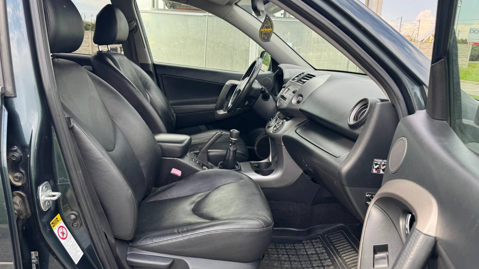 Toyota RAV4 2.2 D-4D 180  X