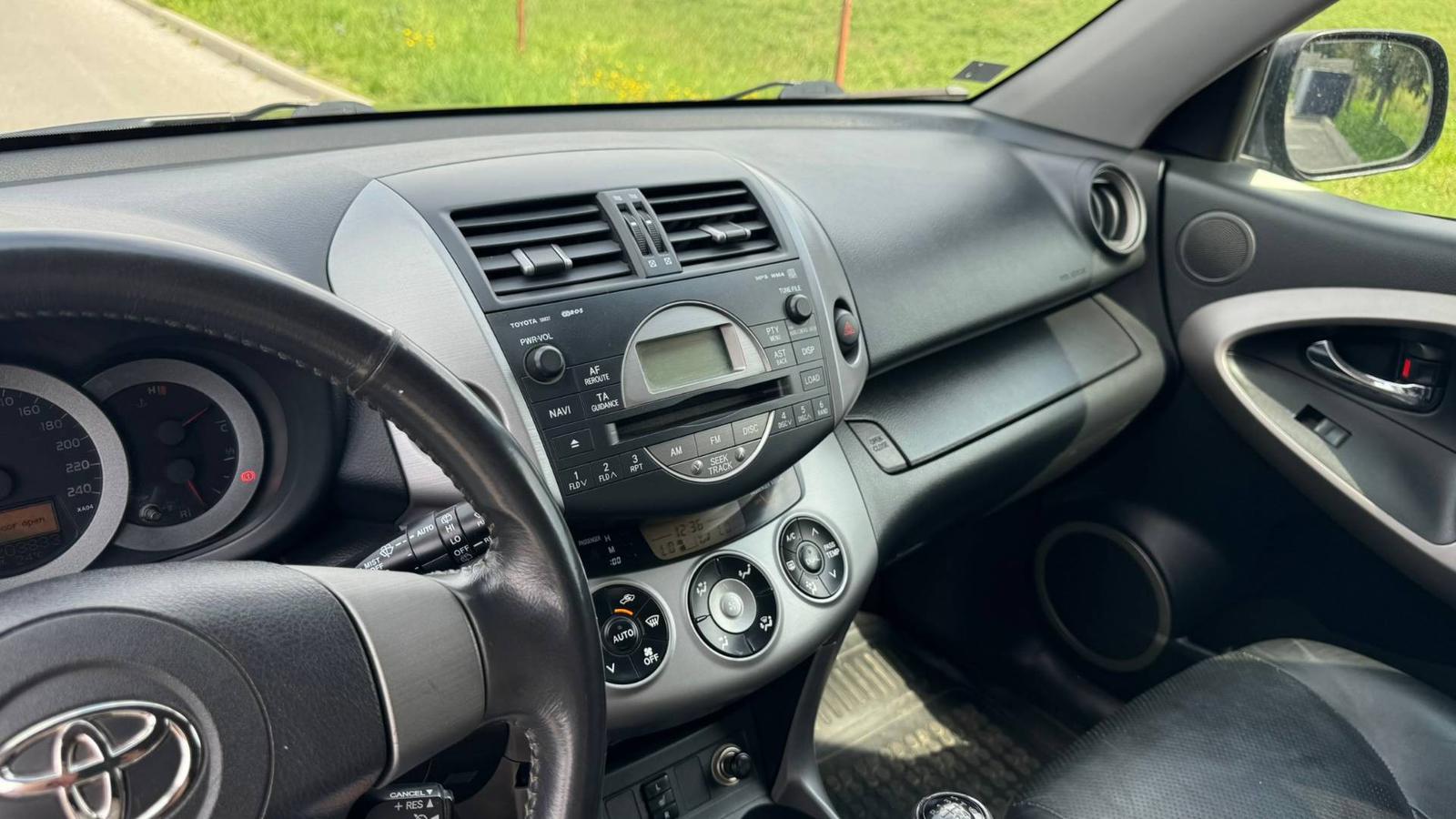 Toyota RAV4 2.2 D-4D 180  X