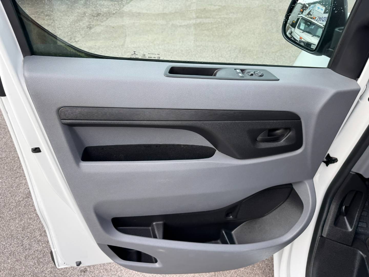 Opel Vivaro Van 2.0 CDTi 150k L Enjoy zvýšené