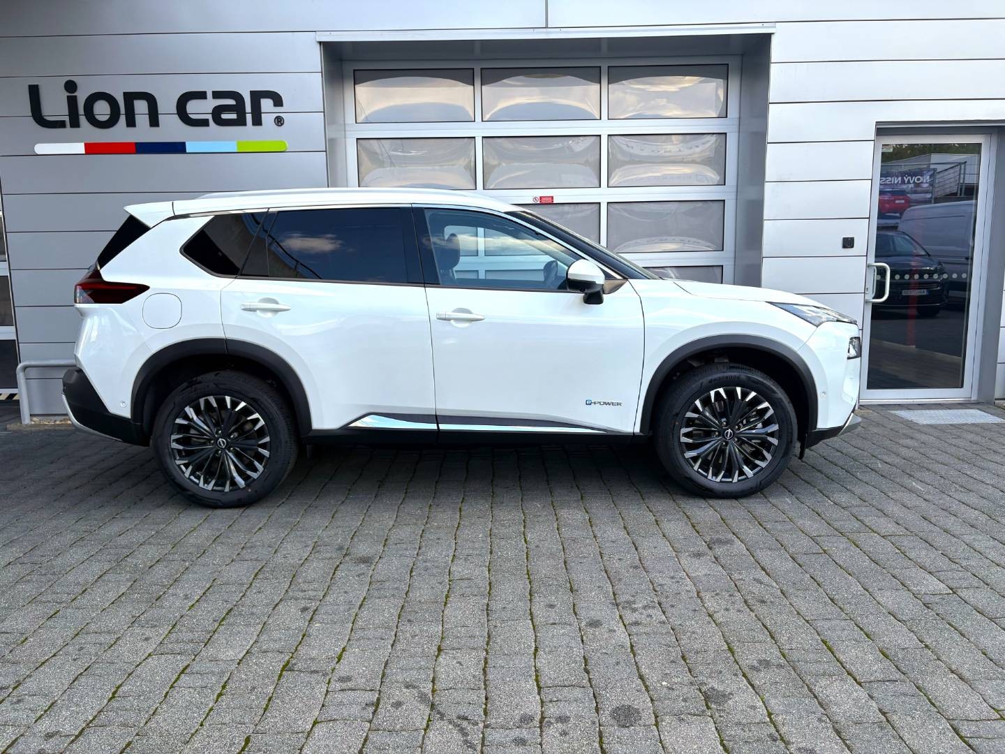 Nissan X-Trail 1.5 VC-T Tekna e-4orce A/T