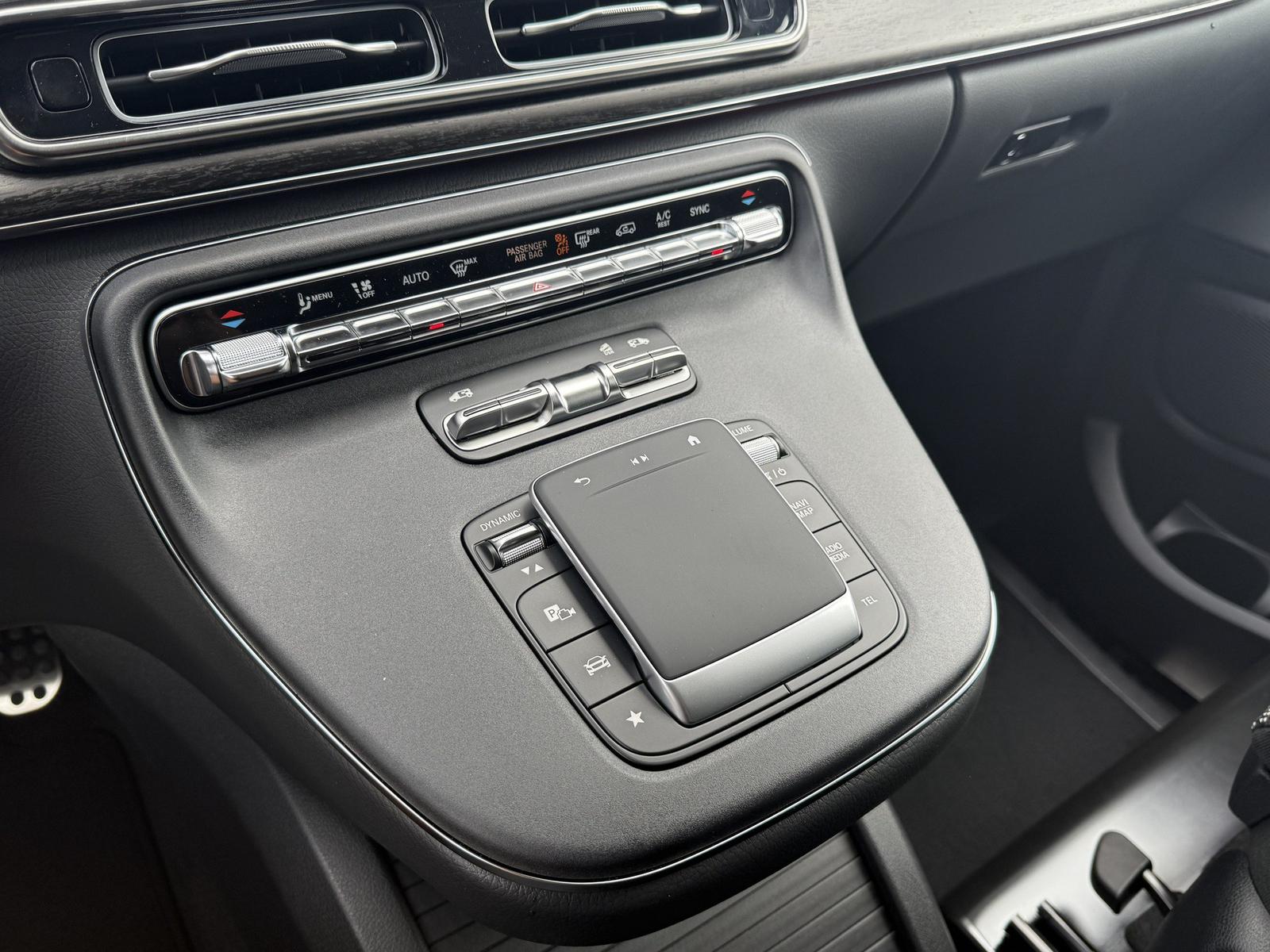 Mercedes-Benz Trieda V 300 d STYLE long
