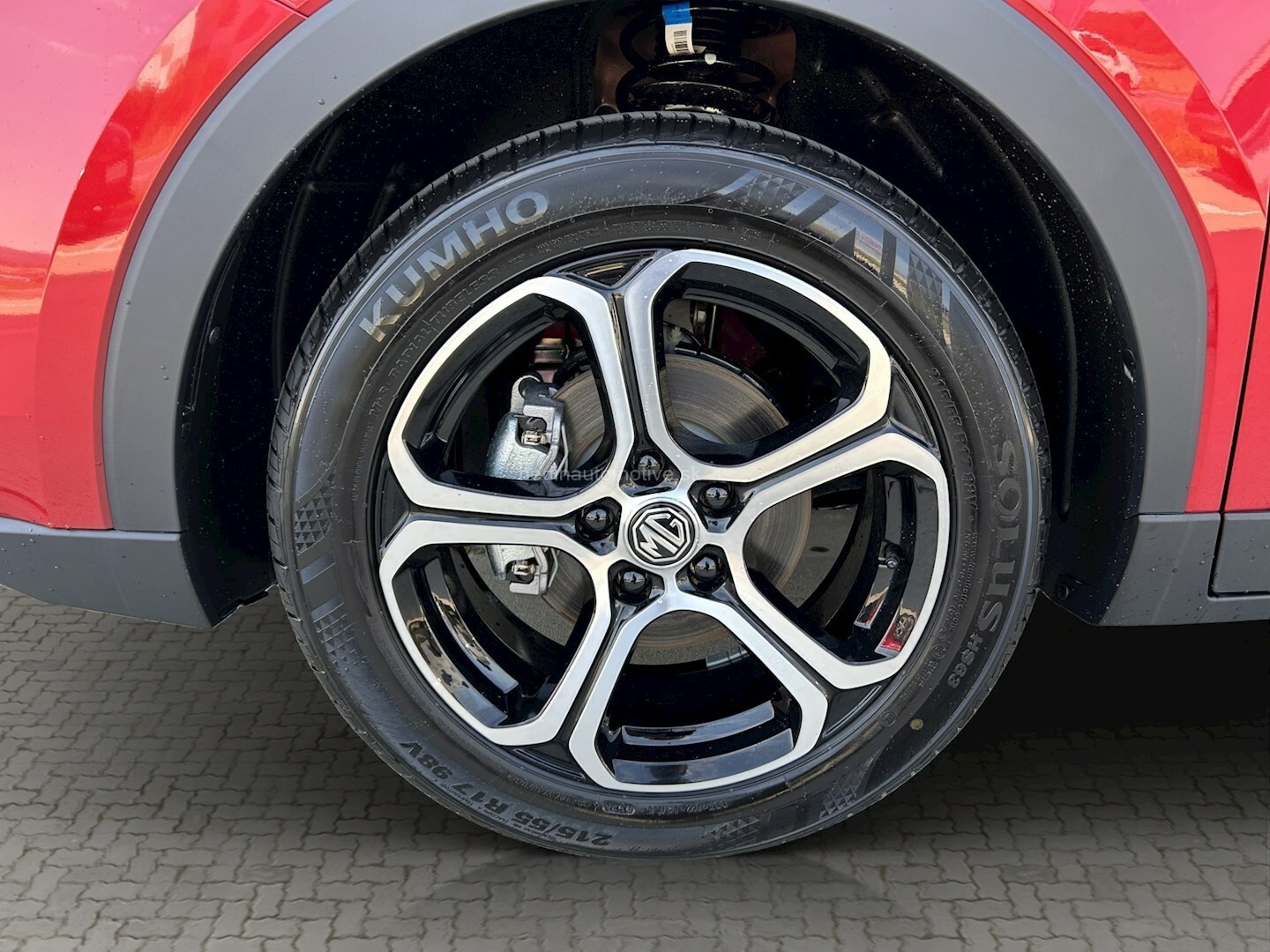 MG ZS 1.5 EMOTION 5MT