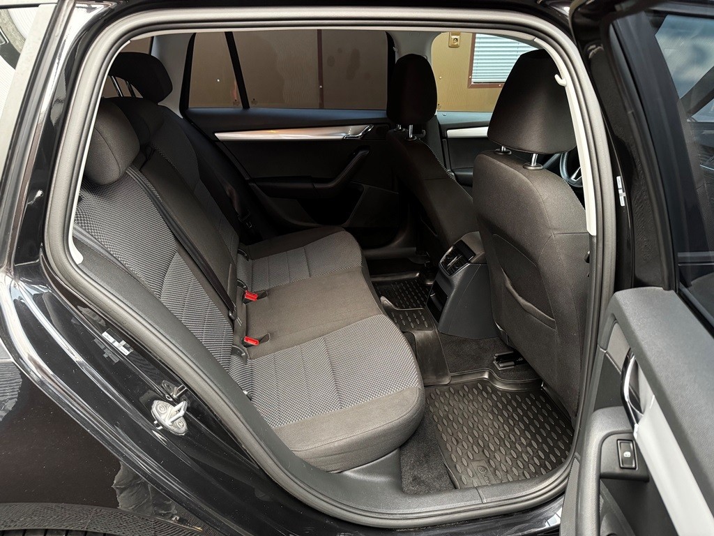 Škoda Octavia Combi 2.0 TDI Ambition DSG