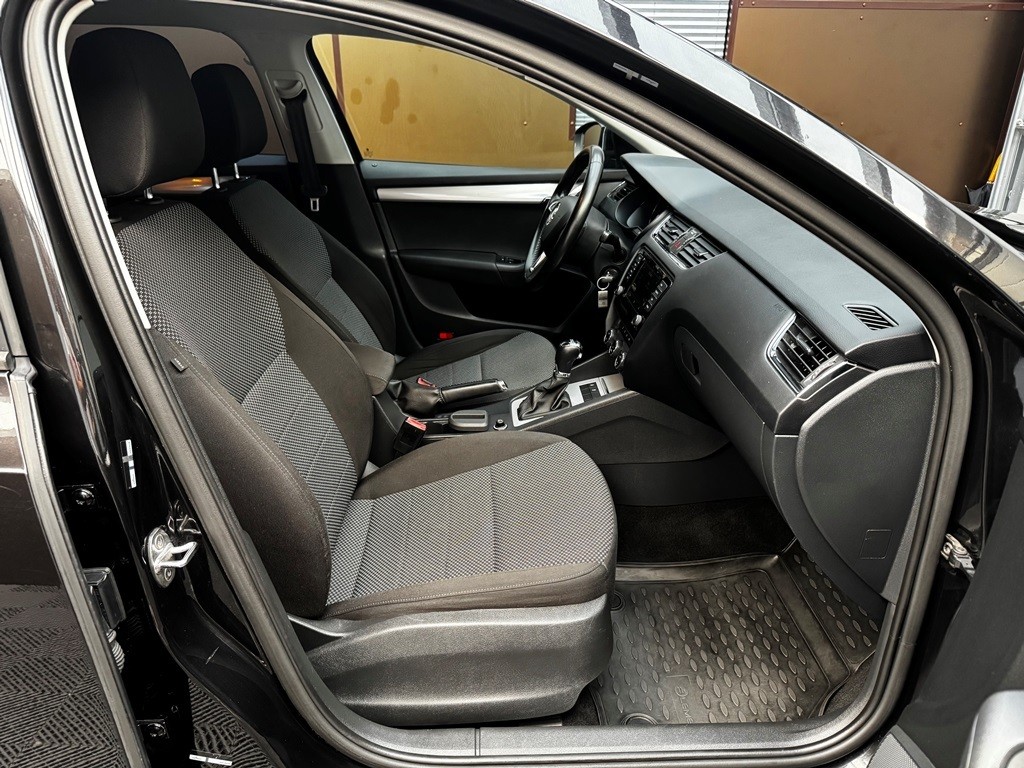 Škoda Octavia Combi 2.0 TDI Ambition DSG