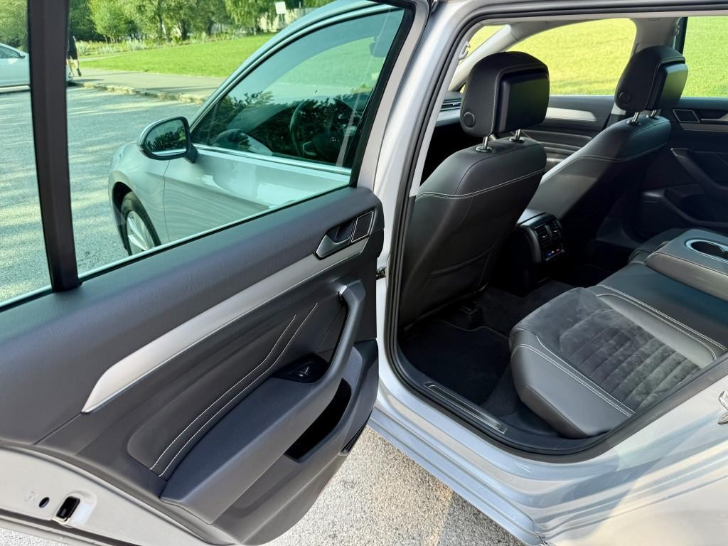Volkswagen Passat Variant 2.0TDI DSG ELEGANCE FACELIFT 2021