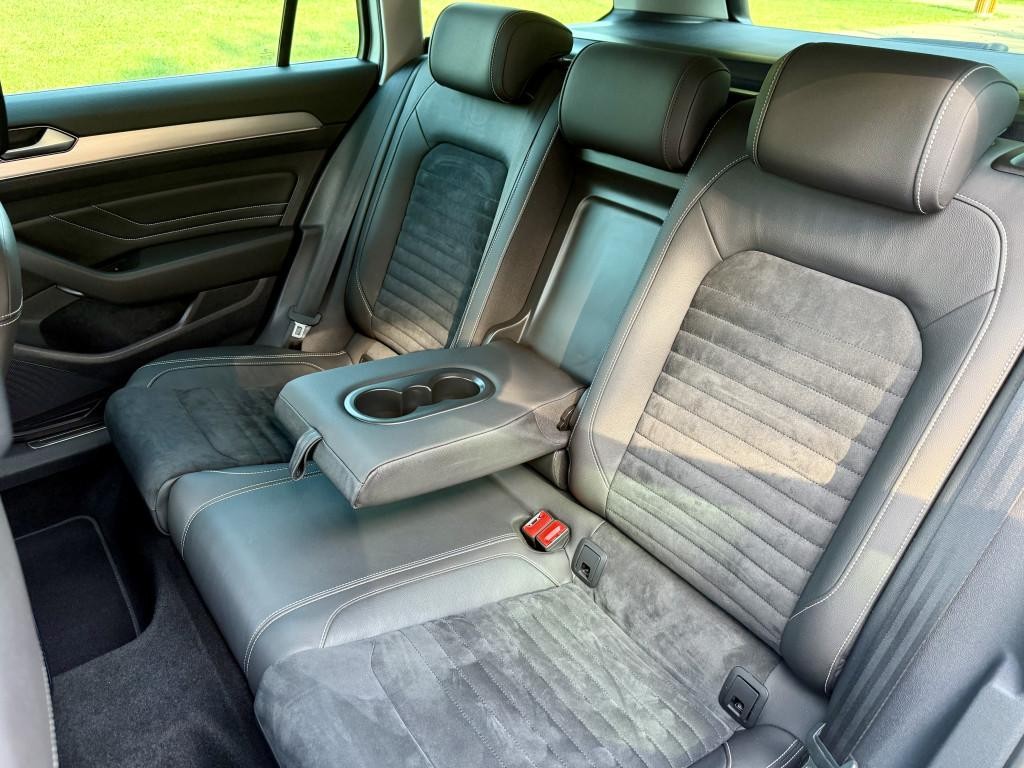 Volkswagen Passat Variant 2.0TDI DSG ELEGANCE FACELIFT 2021