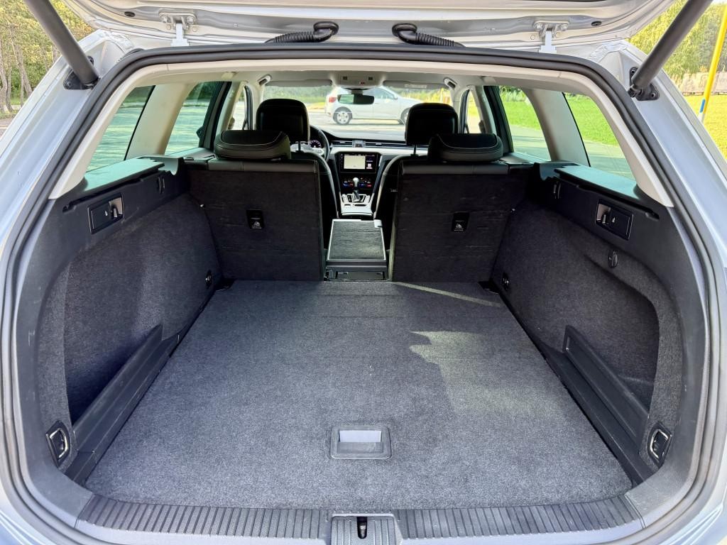 Volkswagen Passat Variant 2.0TDI DSG ELEGANCE FACELIFT 2021