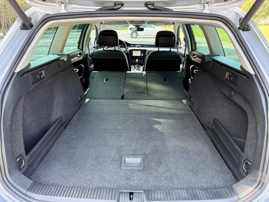 Volkswagen Passat Variant 2.0TDI DSG ELEGANCE FACELIFT 2021