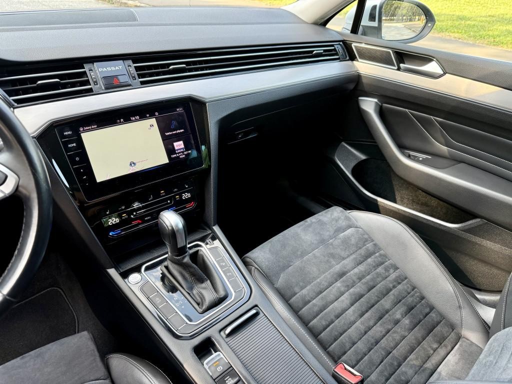 Volkswagen Passat Variant 2.0TDI DSG ELEGANCE FACELIFT 2021
