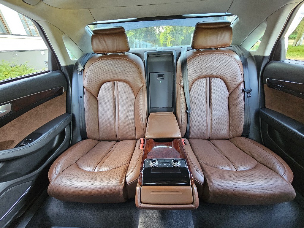 Audi A8 Limuzína 273kw Automat