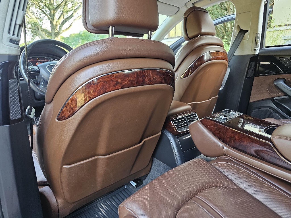 Audi A8 Limuzína 273kw Automat