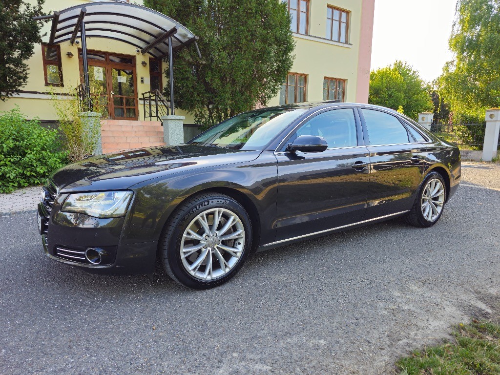 Audi A8 Limuzína 273kw Automat