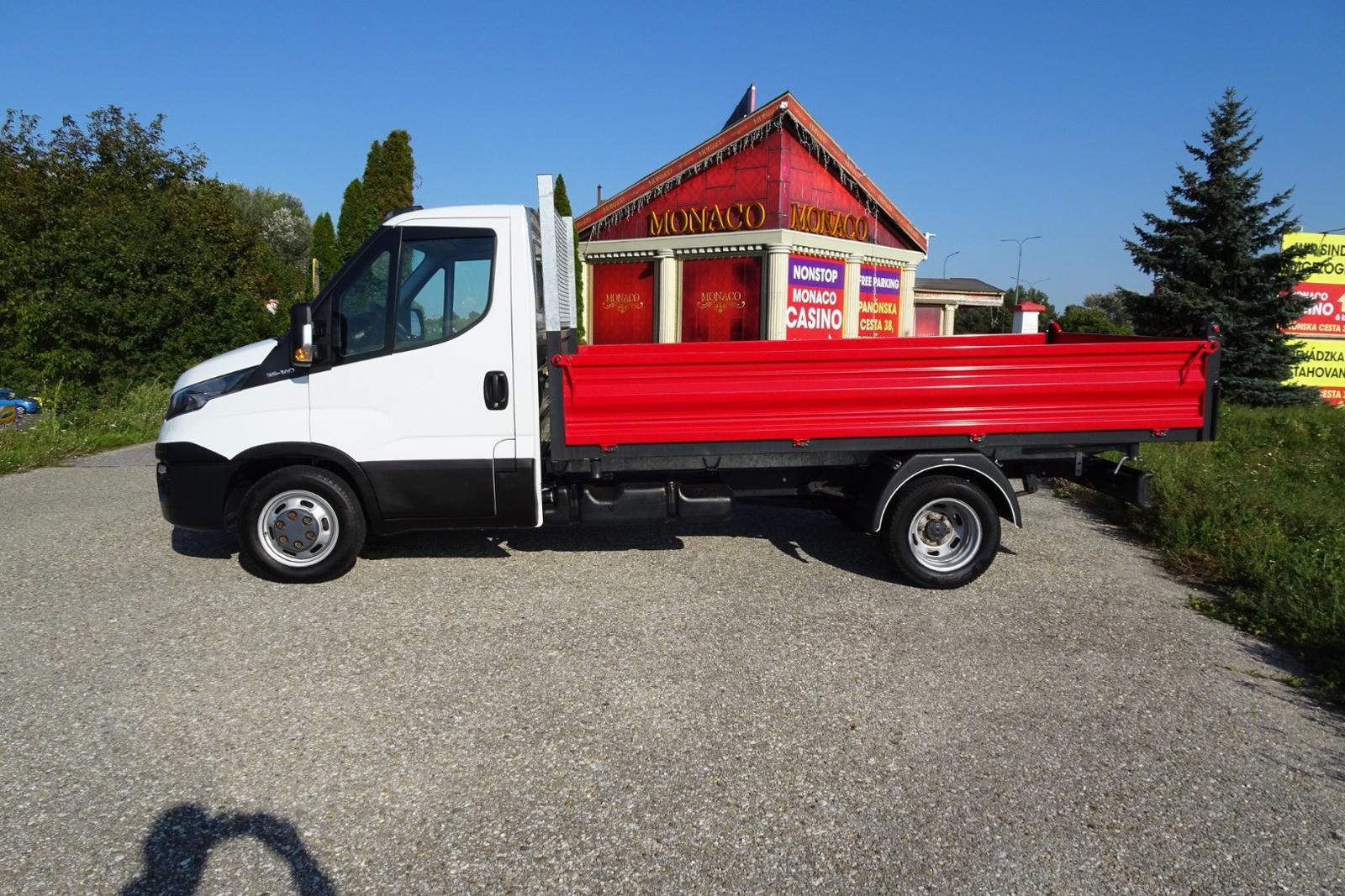 Iveco Daily 35C14 trojstranny sklapač