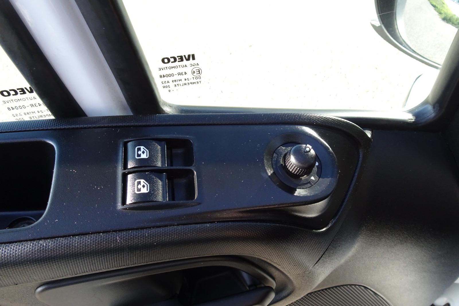 Iveco Daily 35C14 trojstranny sklapač