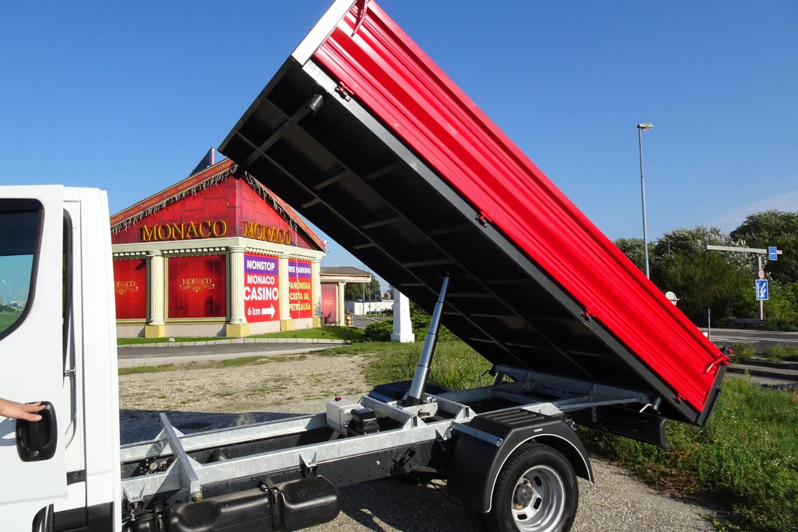 Iveco Daily 35C14 trojstranny sklapač