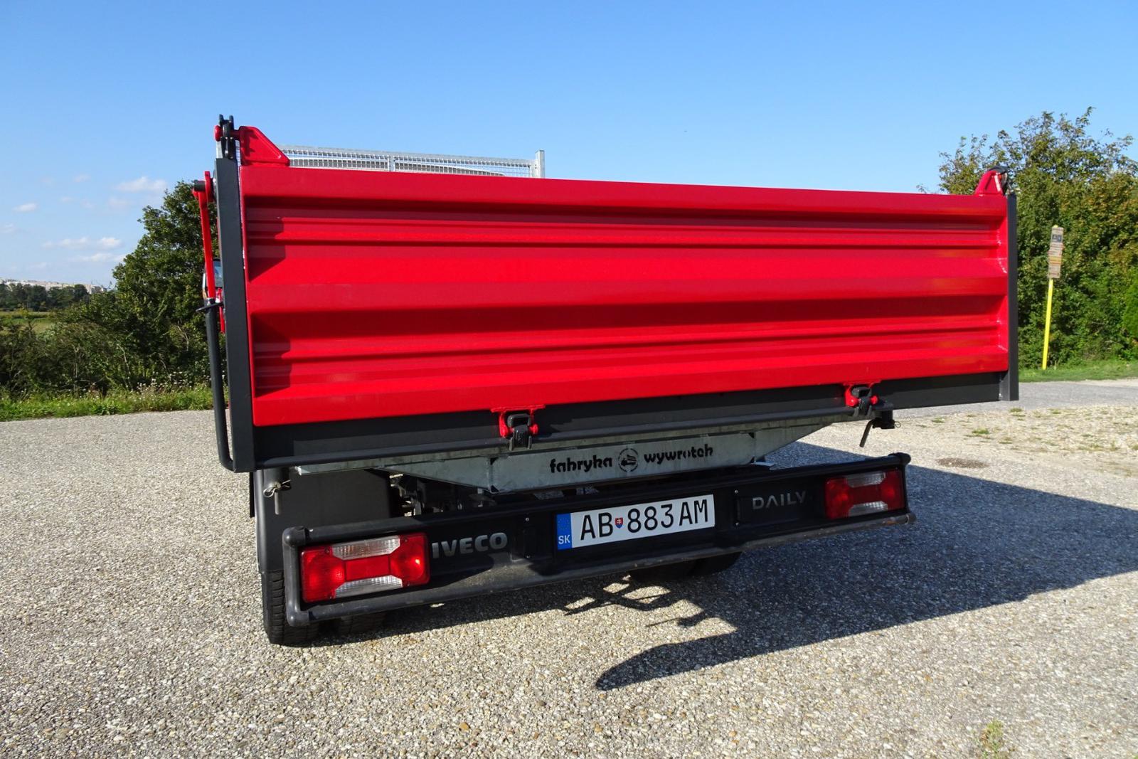 Iveco Daily 35C14 trojstranny sklapač