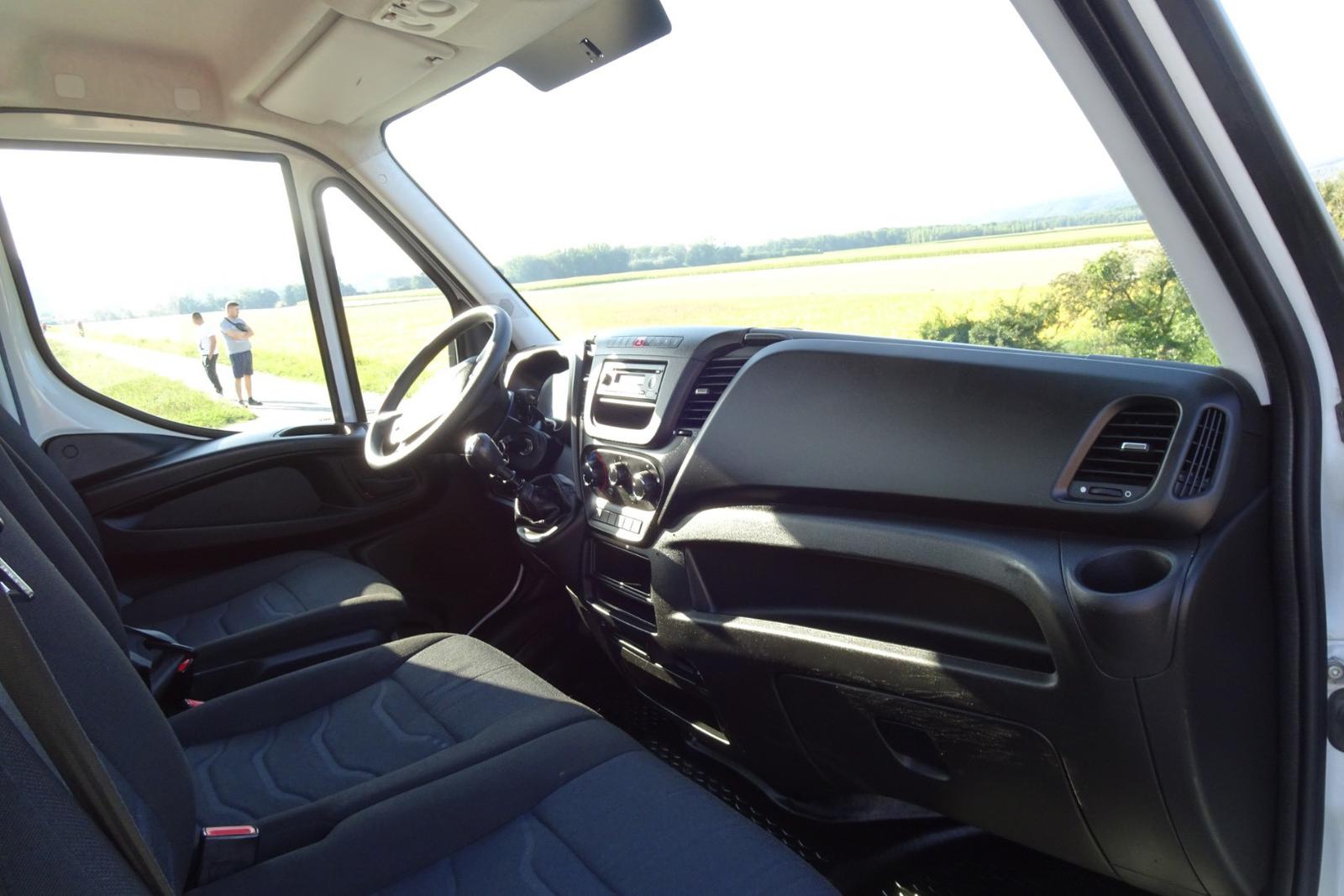 Iveco Daily 35C14 trojstranny sklapač
