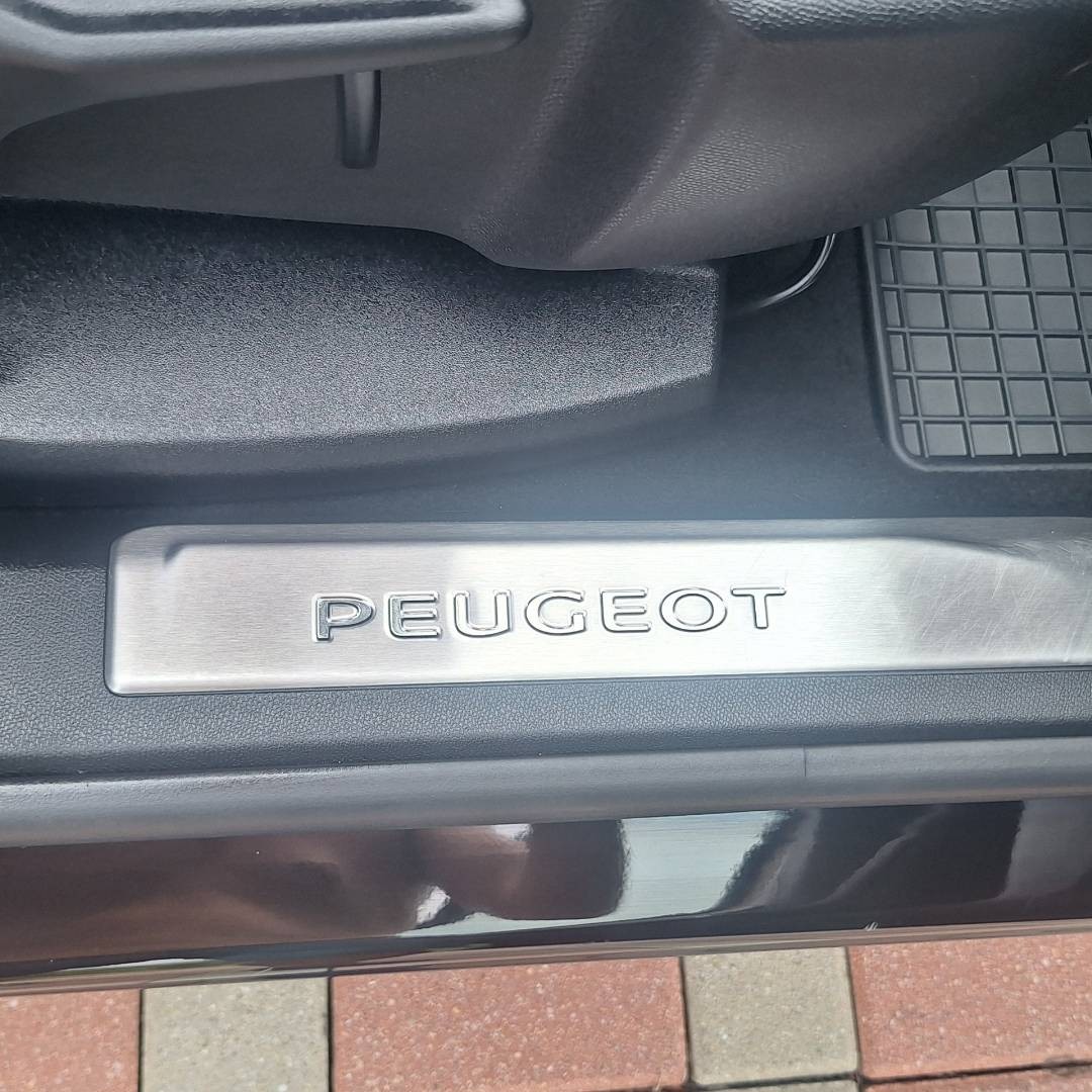 Peugeot 3008 1.6 Hybrid 300k GT A/T