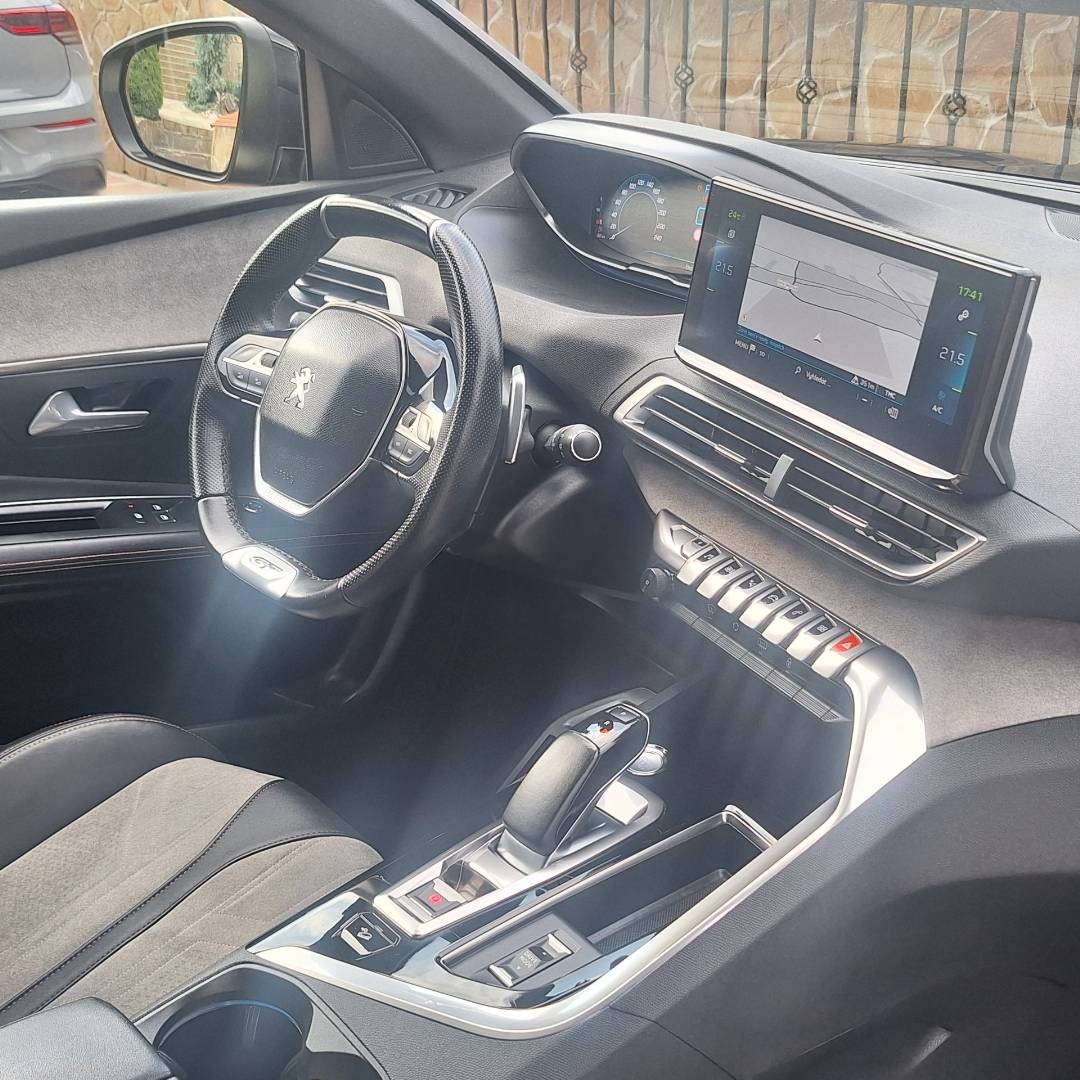 Peugeot 3008 1.6 Hybrid 300k GT A/T