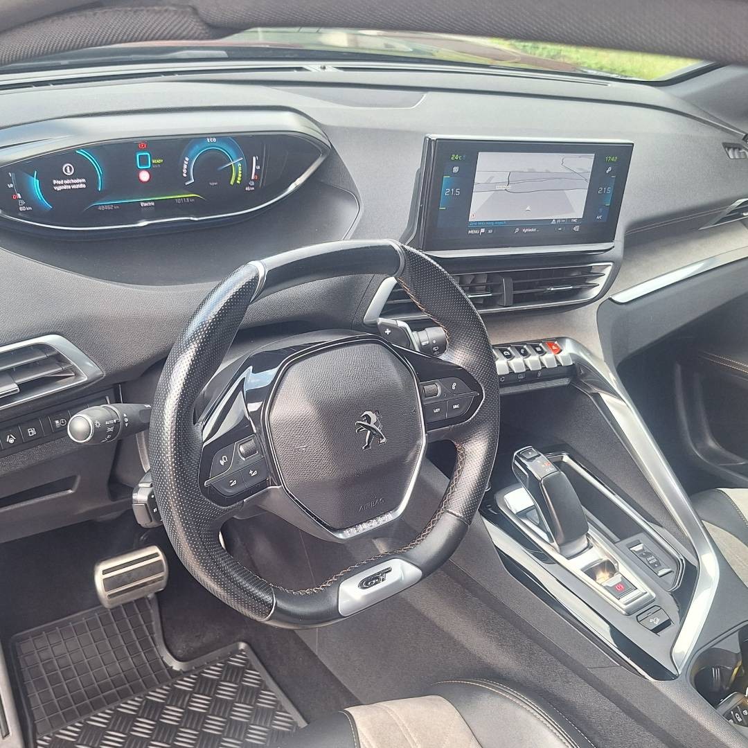 Peugeot 3008 1.6 Hybrid 300k GT A/T