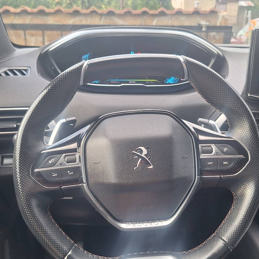 Peugeot 3008 1.6 Hybrid 300k GT A/T