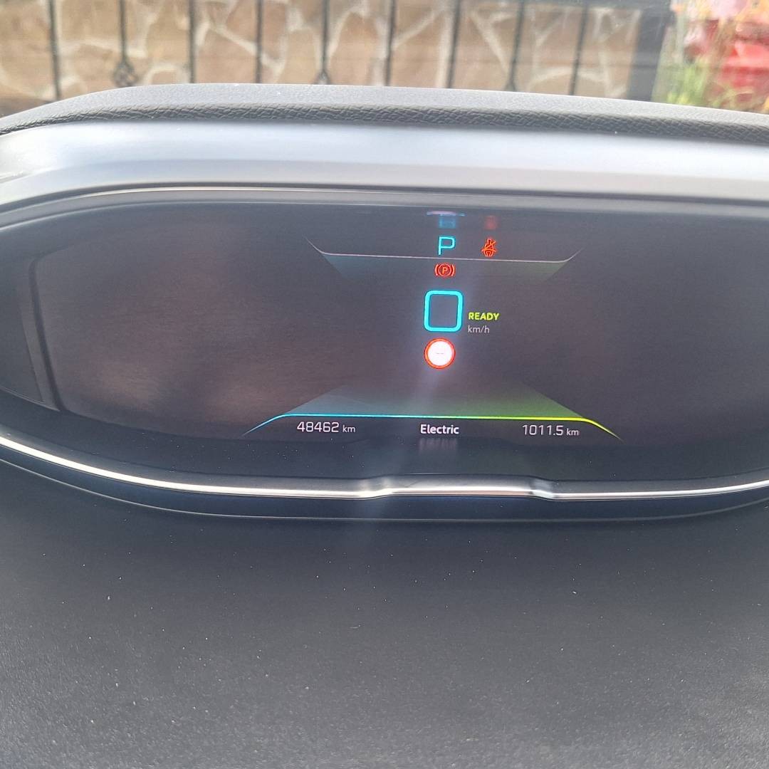 Peugeot 3008 1.6 Hybrid 300k GT A/T