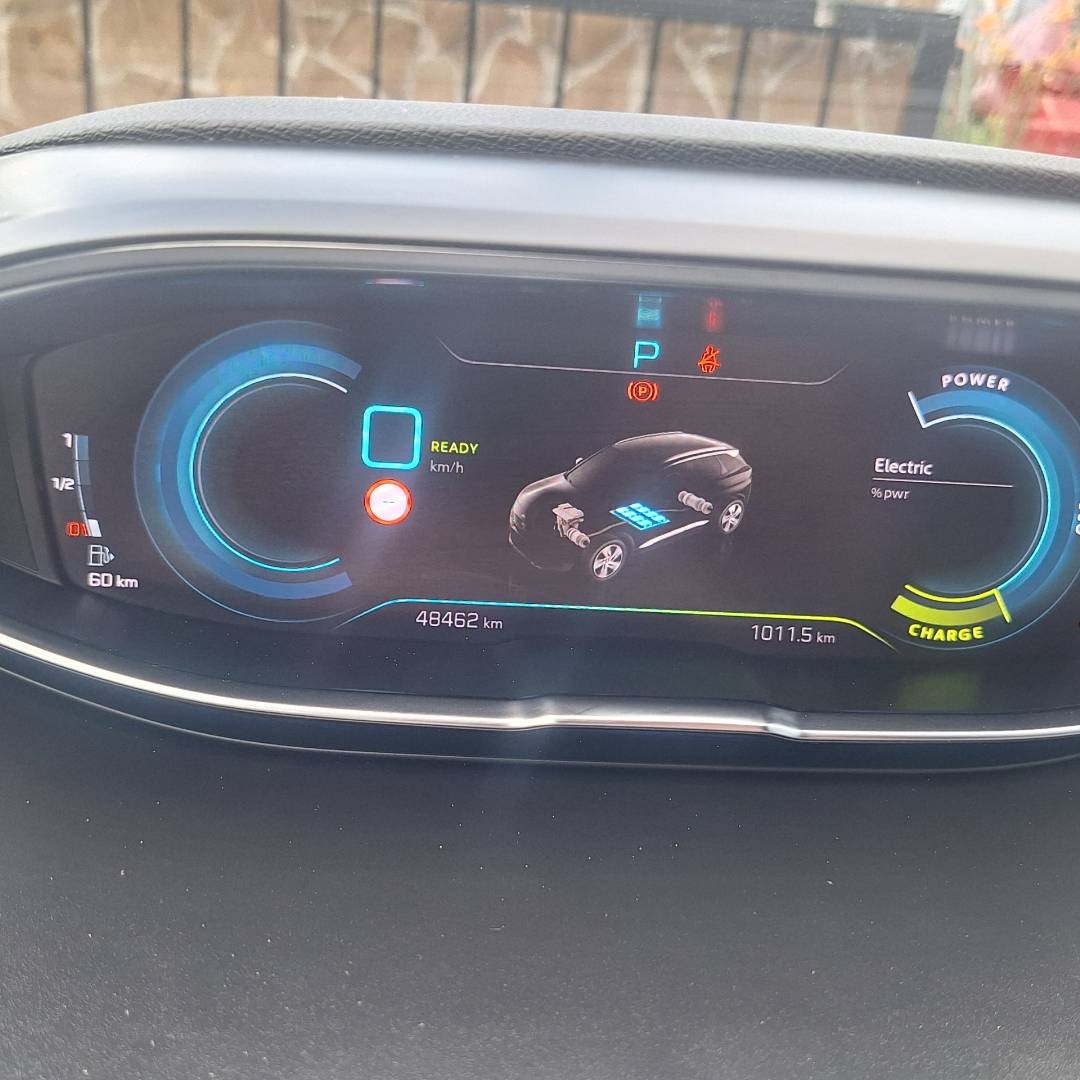 Peugeot 3008 1.6 Hybrid 300k GT A/T