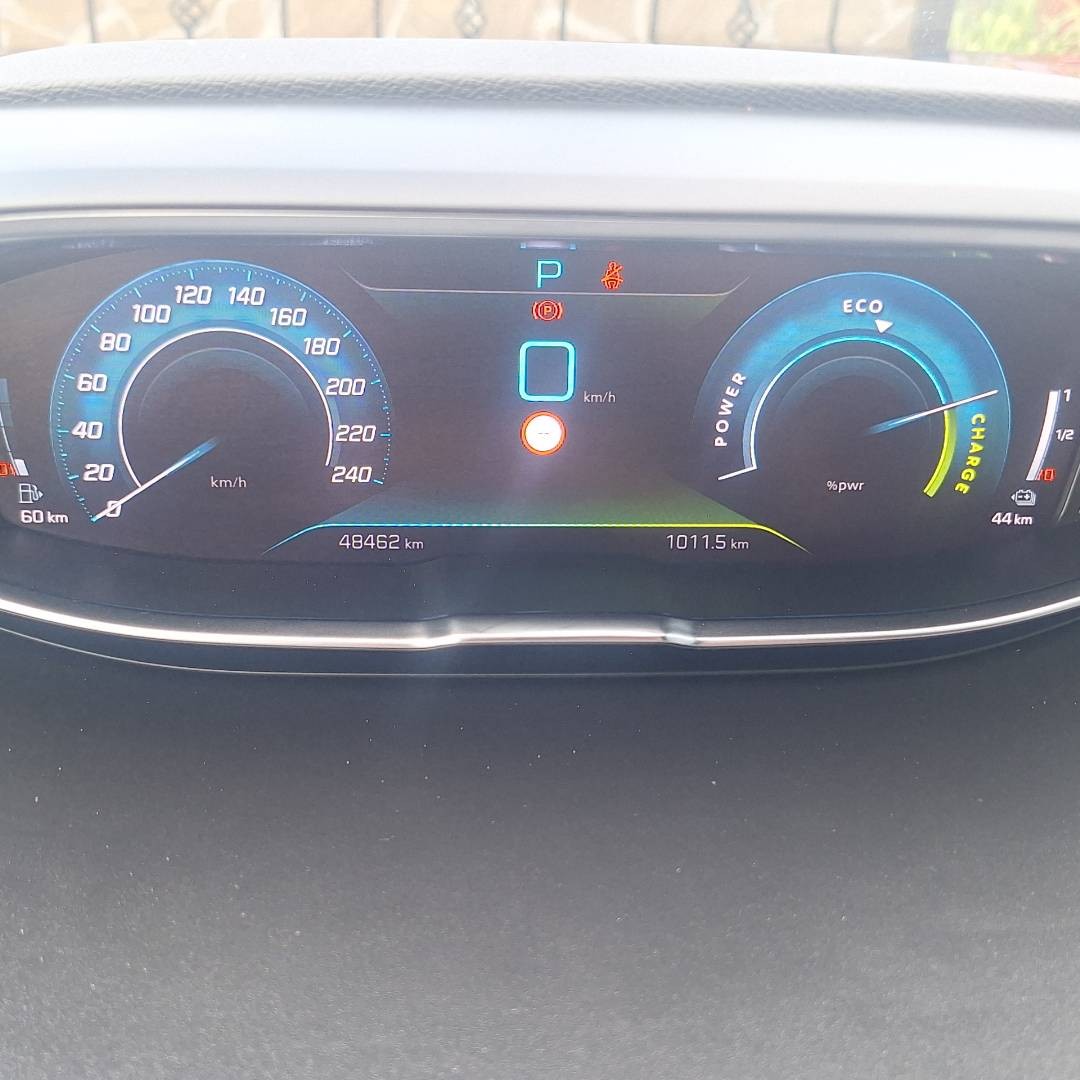 Peugeot 3008 1.6 Hybrid 300k GT A/T