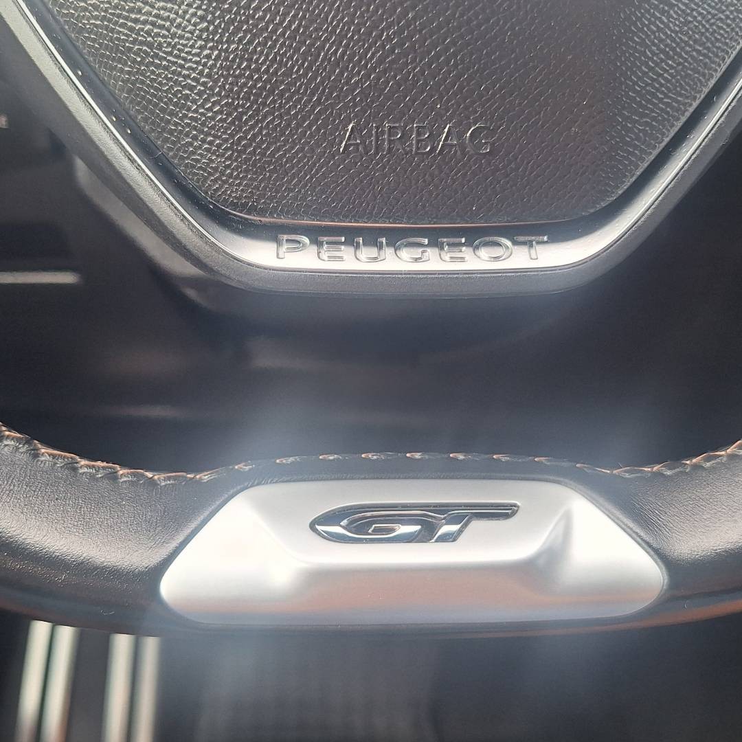 Peugeot 3008 1.6 Hybrid 300k GT A/T