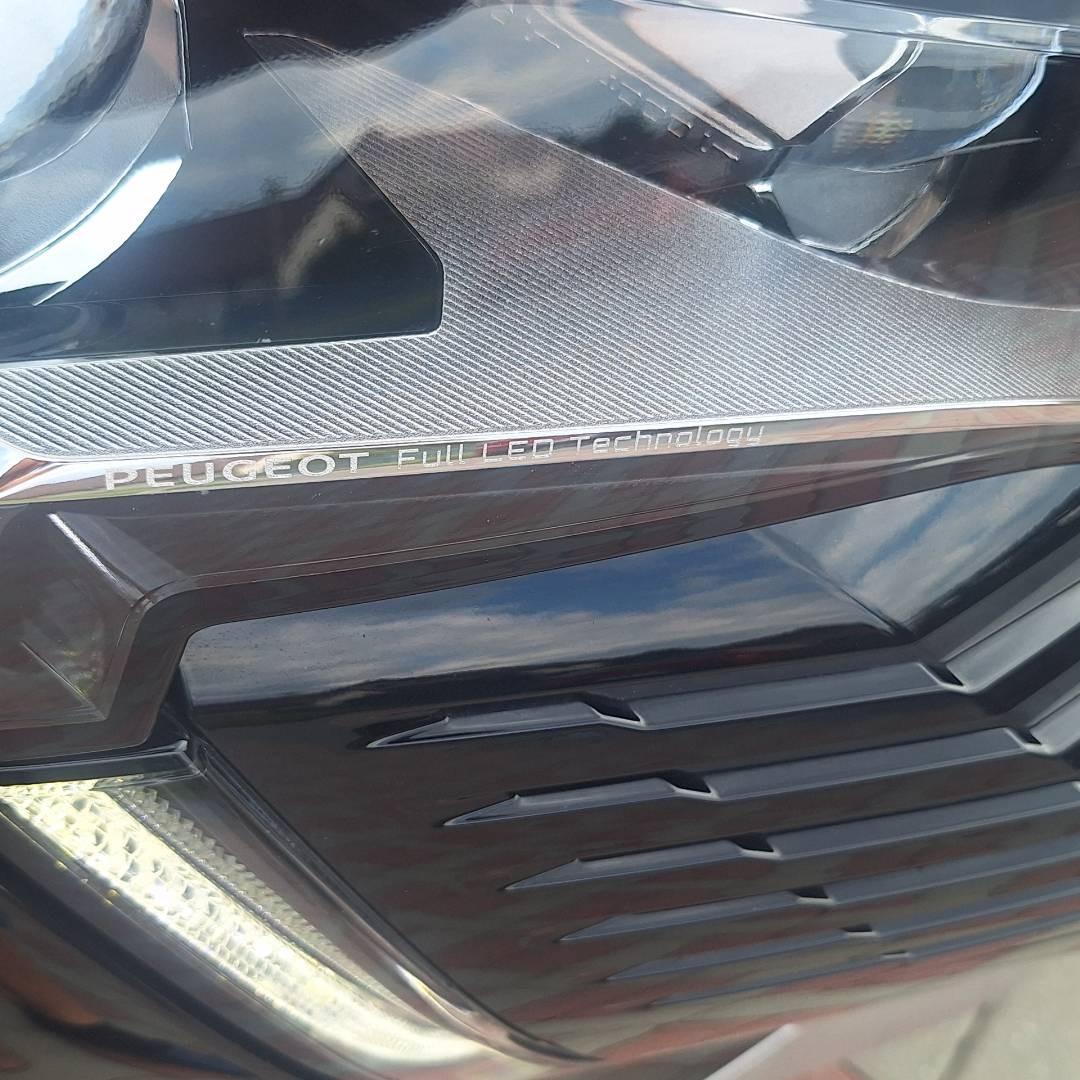 Peugeot 3008 1.6 Hybrid 300k GT A/T