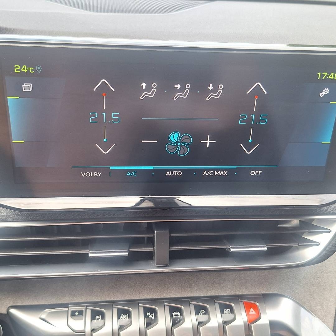 Peugeot 3008 1.6 Hybrid 300k GT A/T