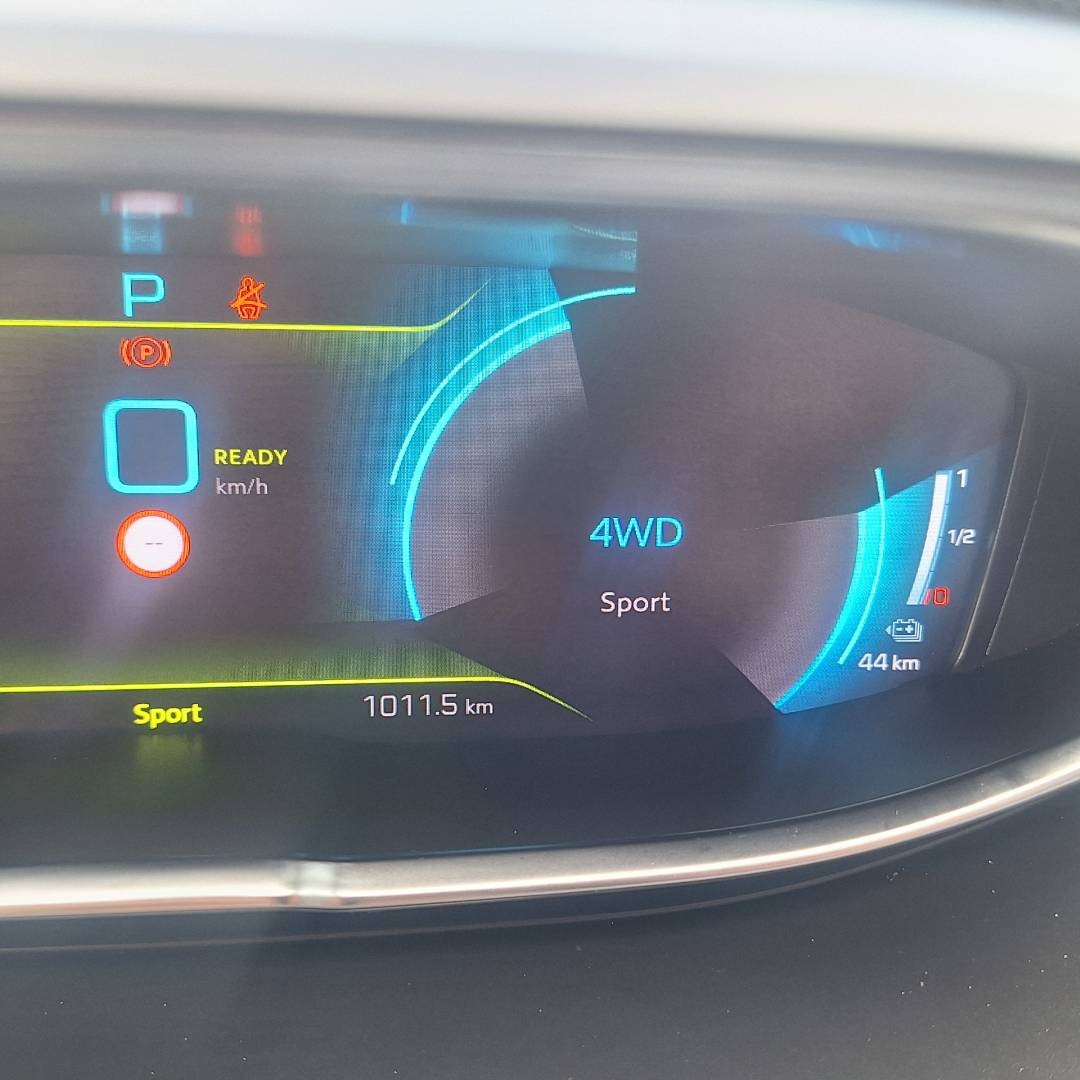 Peugeot 3008 1.6 Hybrid 300k GT A/T