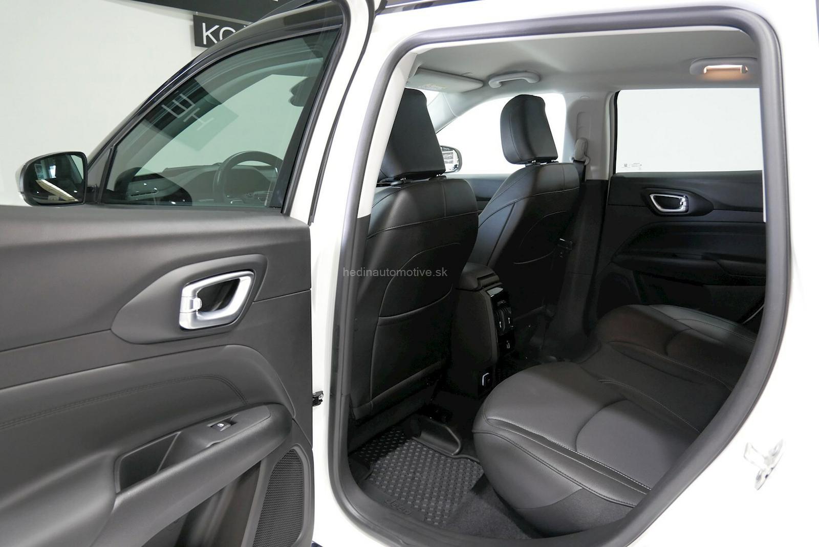 JEEP Compass 1.3 A6 4x4 Plug