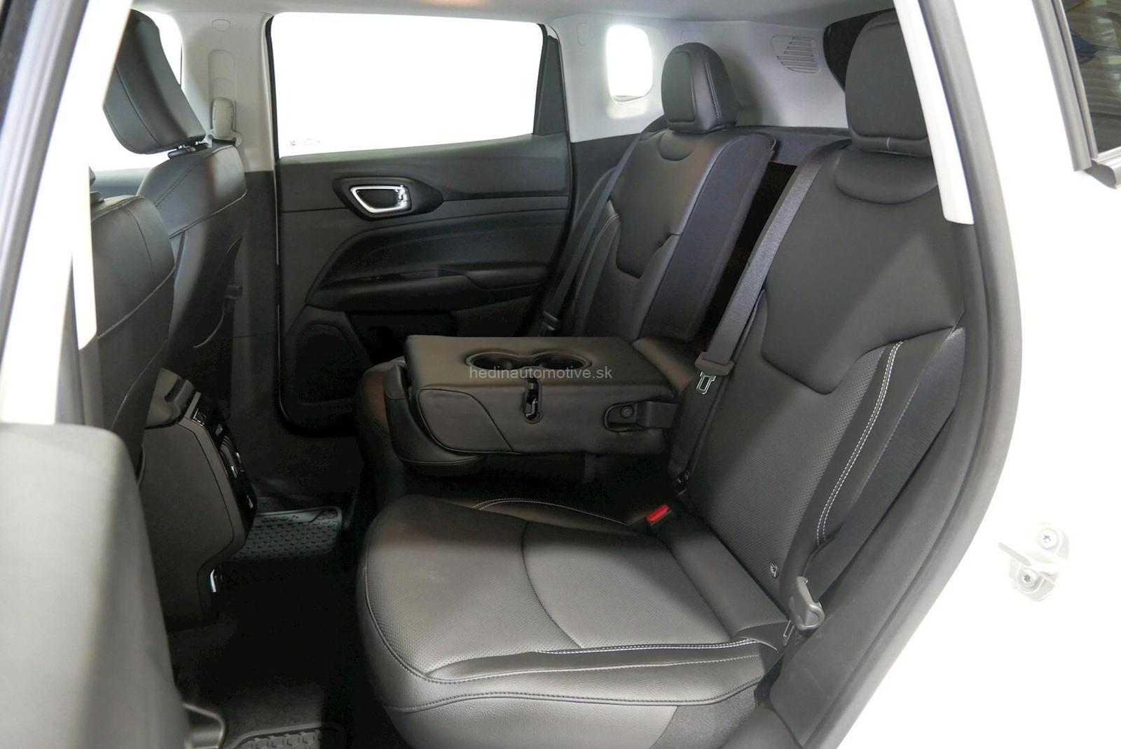 JEEP Compass 1.3 A6 4x4 Plug