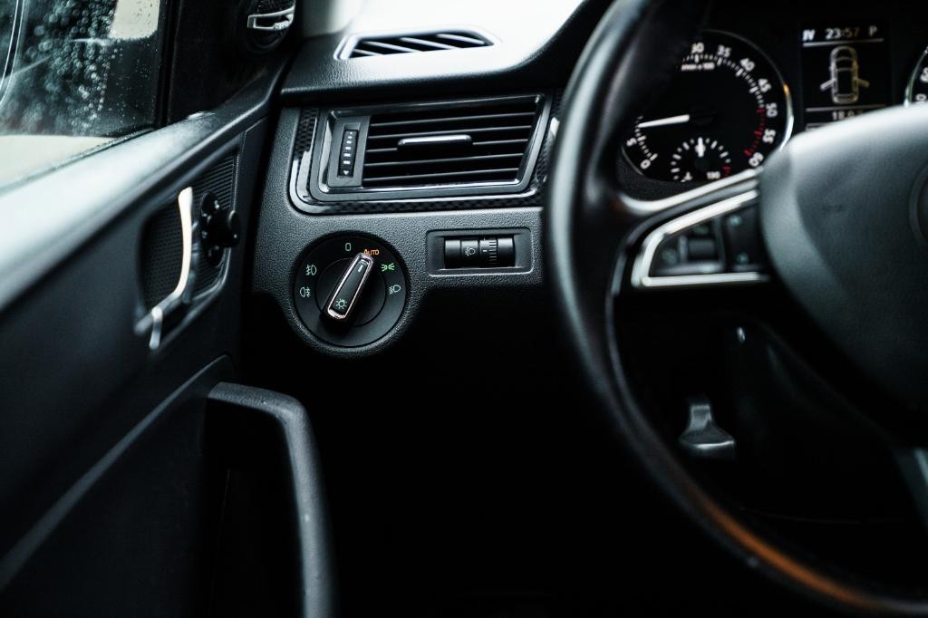 Škoda Rapid Spaceback SB 1.6 TDI 115k Monte Carlo