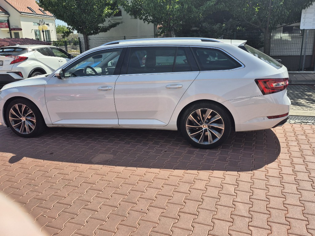 Škoda Superb Combi 2.0 TSI 4x4 L&K DSG