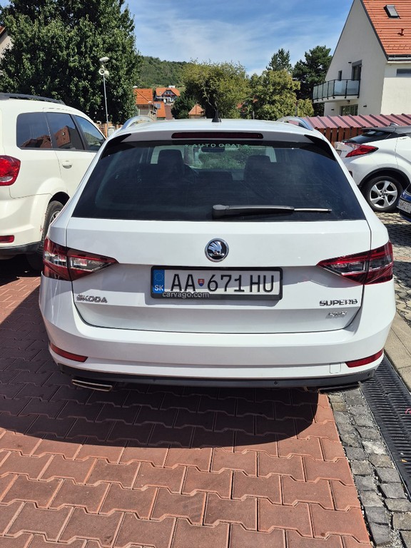Škoda Superb Combi 2.0 TSI 4x4 L&K DSG