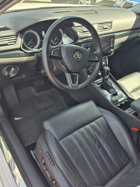 Škoda Superb Combi 2.0 TSI 4x4 L&K DSG