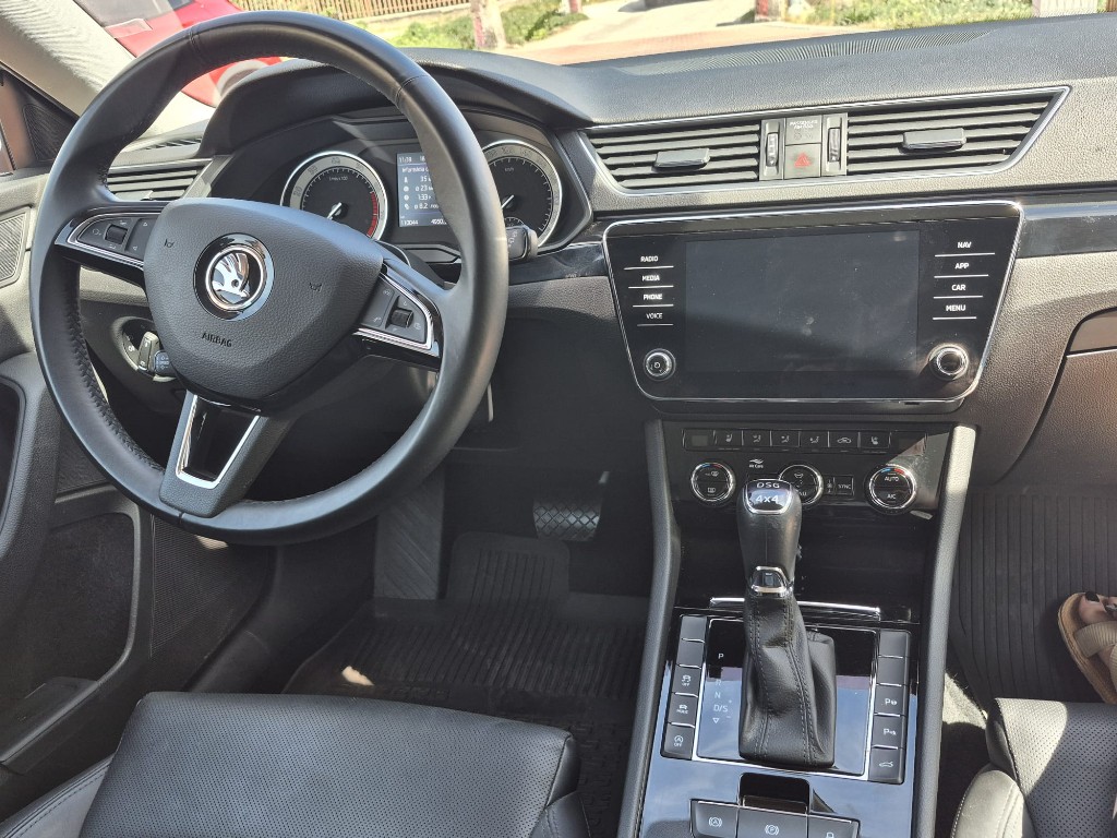 Škoda Superb Combi 2.0 TSI 4x4 L&K DSG