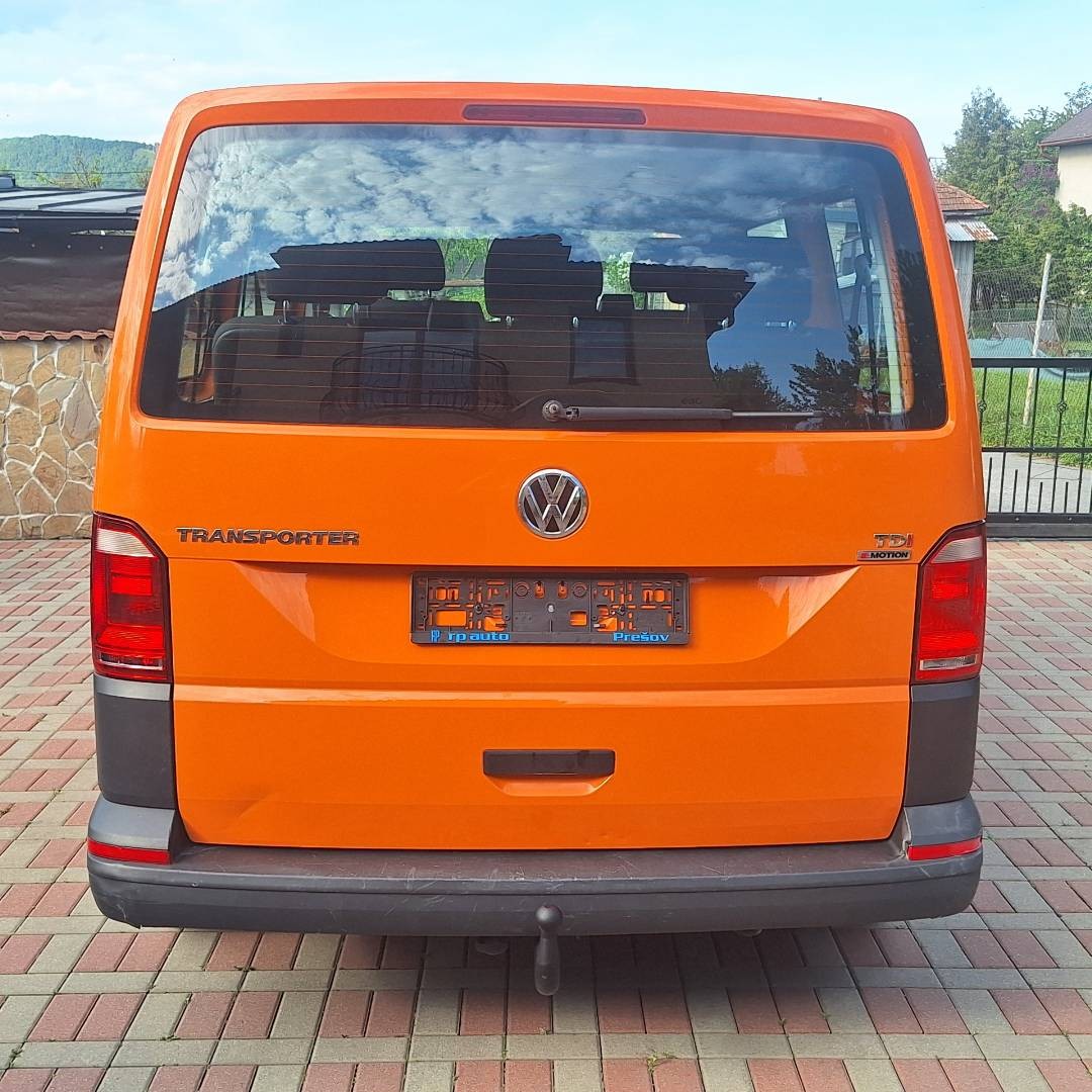 Volkswagen T6 Kombi 2.0 TDI 150k BMT LR 4MOTION 9-Miestné