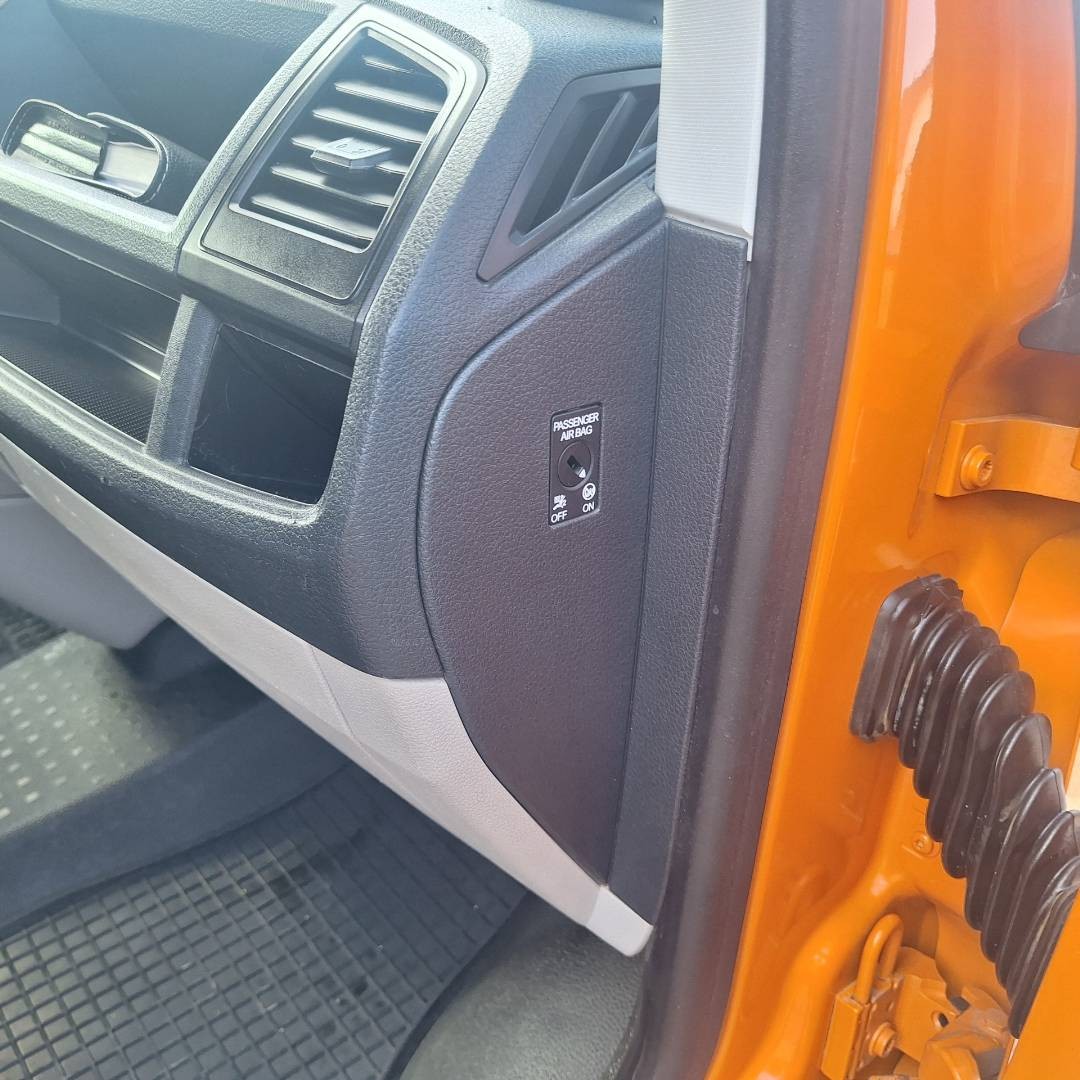 Volkswagen T6 Kombi 2.0 TDI 150k BMT LR 4MOTION 9-Miestné