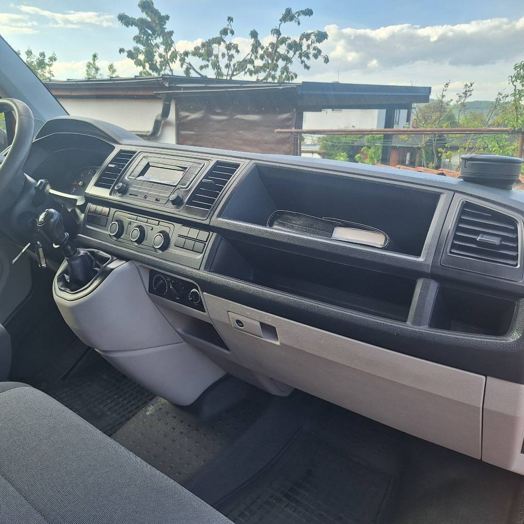 Volkswagen T6 Kombi 2.0 TDI 150k BMT LR 4MOTION 9-Miestné