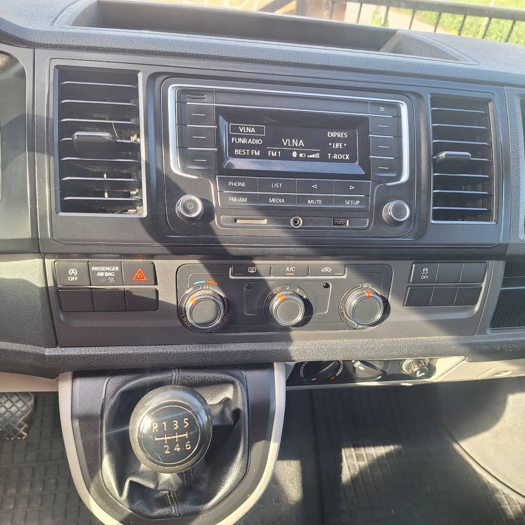 Volkswagen T6 Kombi 2.0 TDI 150k BMT LR 4MOTION 9-Miestné
